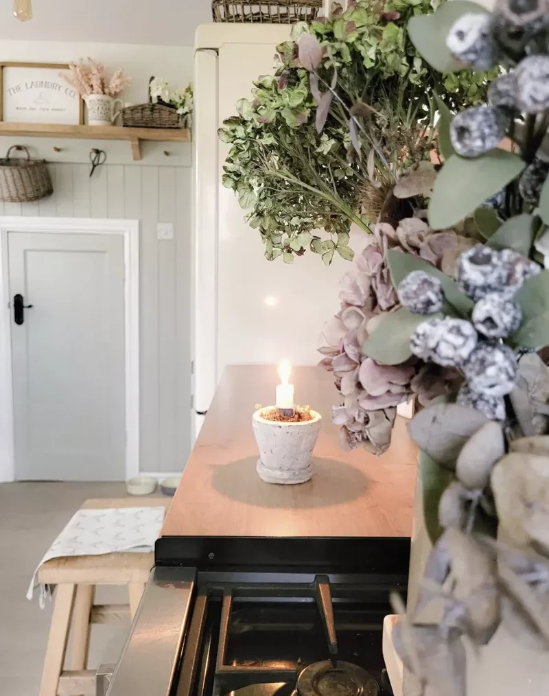 30 Charming Cottagecore Kitchen Ideas for Your Cozy Home 13 Light a Candle