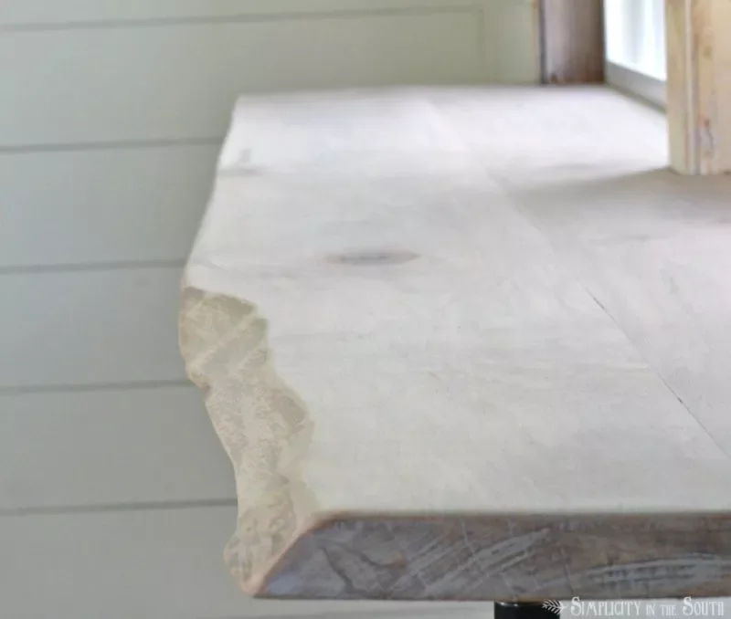 25 Creative DIY Countertop Projects to Transform Your Kitchen 5 Live Edge Countertop