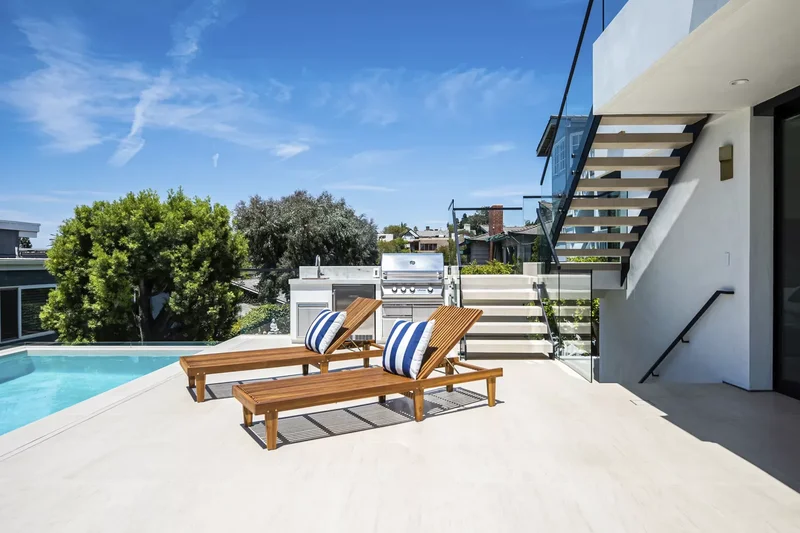 20 Patio Furniture Ideas That Transform Your Outdoor Space 11 Lounge in Style