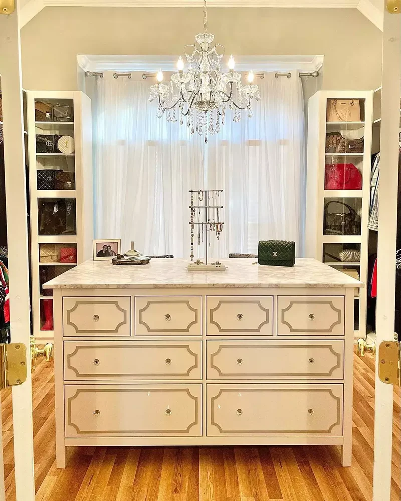 23 Closet Island Designs You'll Love Creating Yourself 23 Magnificent Marble