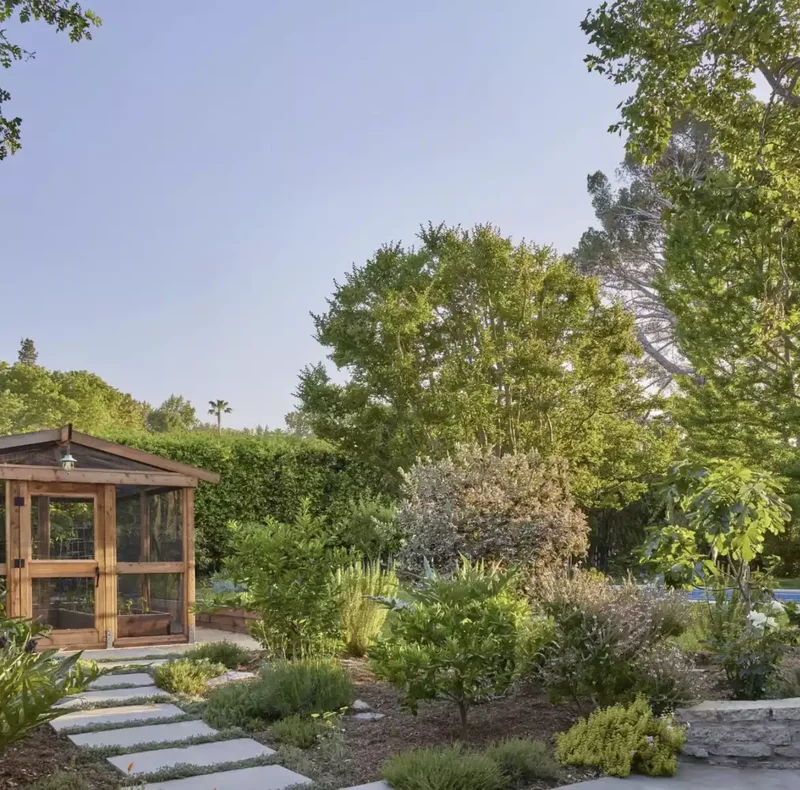 Make a Pathway With Stone Pavers