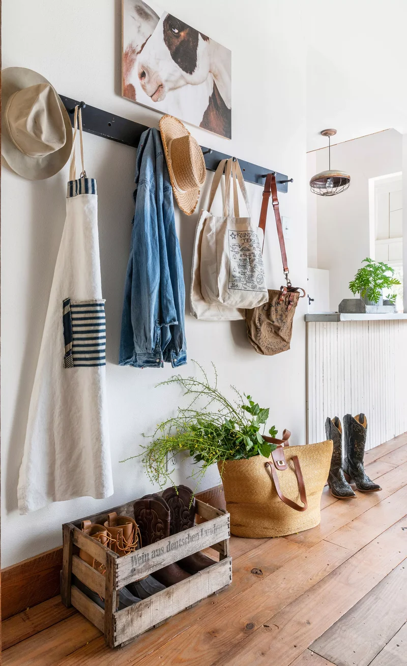 31 Compact Mudroom Ideas to Boost Style and Functionality 22 Makeshift Mudroom