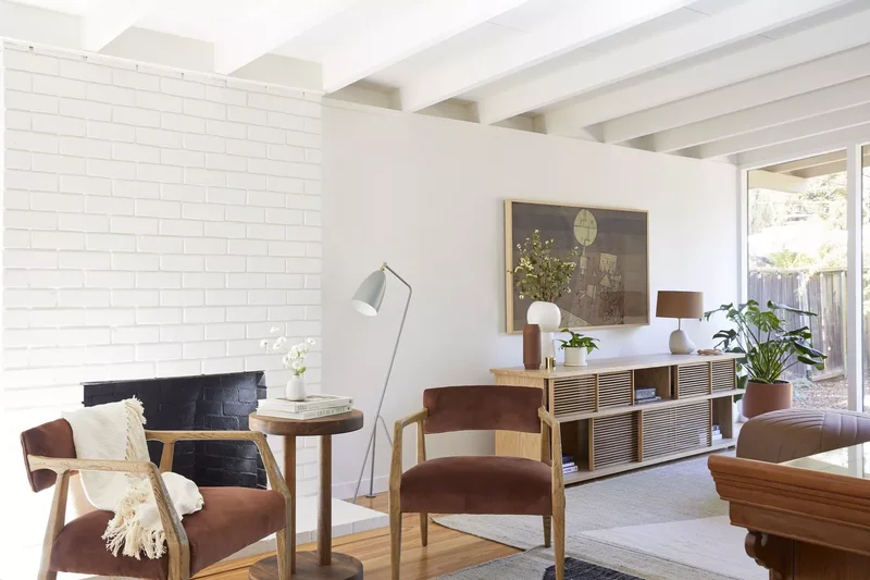 42 White Brick Fireplace Ideas to Modernize Your Living Space 25 Midcentury Modern Style
