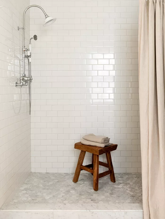 Minimalist Bench Display