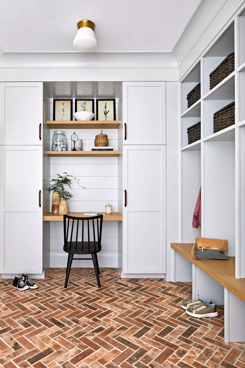 Minimalist Mudroom Ideas