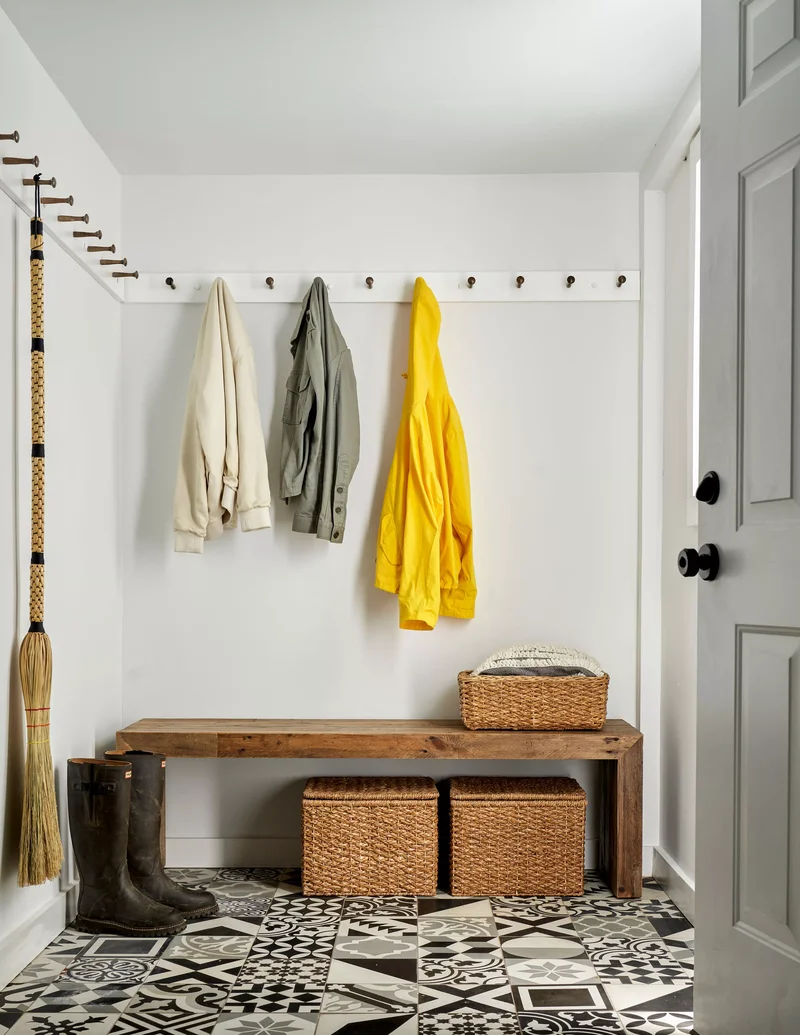 Minimalist Mudroom Inspo