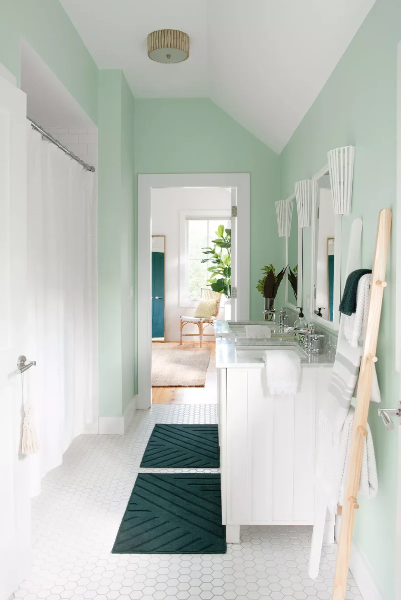 28 Small Bathroom Paint Colors That Create Spacious Vibes 1 Mint Green