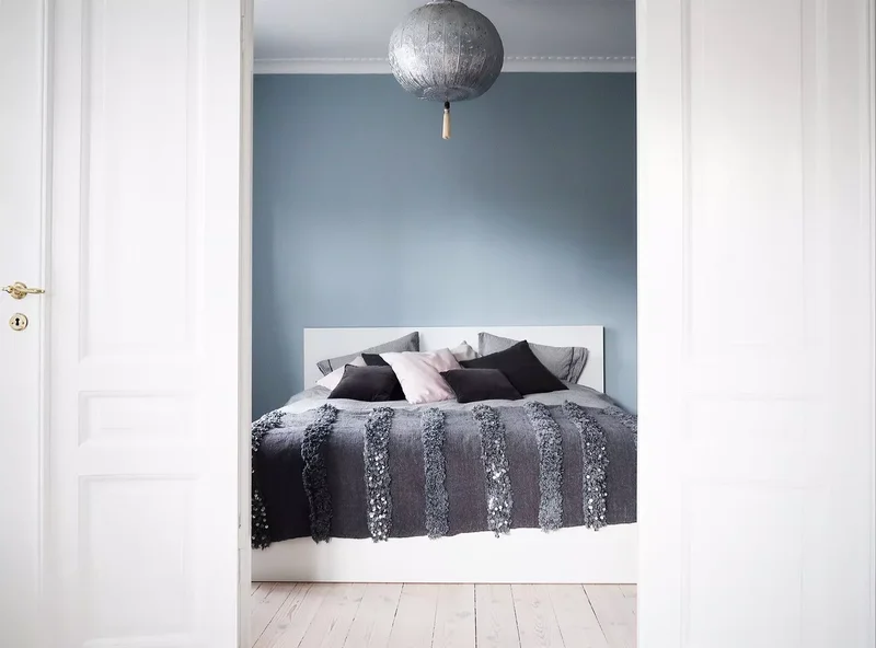 39 Scandinavian Bedroom Designs That Are Effortlessly Chic 4 Mix Influences