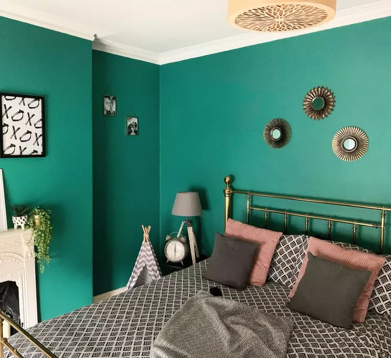 32 Dark Green Bedroom Designs to Inspire Your Next Makeover 8 Mix Prints