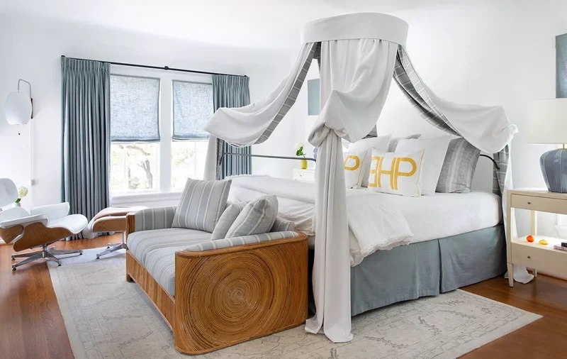 Mix and Match Seating Styles