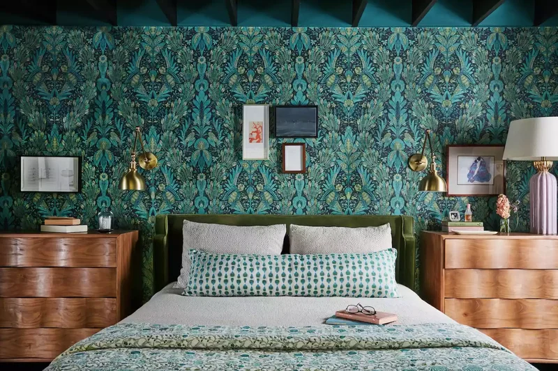 32 Maximalist Bedroom Ideas for More-Is-More Enthusiasts 22 Mix and Match Styles