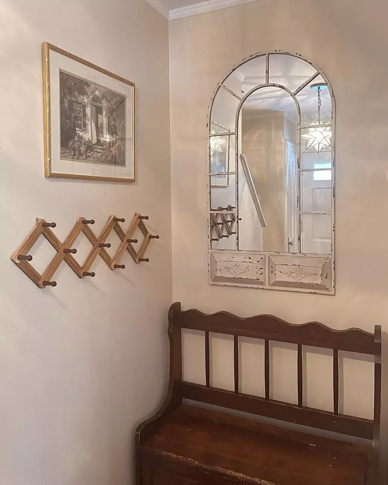 51 Entryway Mirror Ideas That Make Your Space Feel Larger 8 Mix and Match Vintage Finds