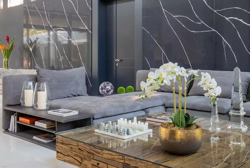 Mixed Black Wall Finishes