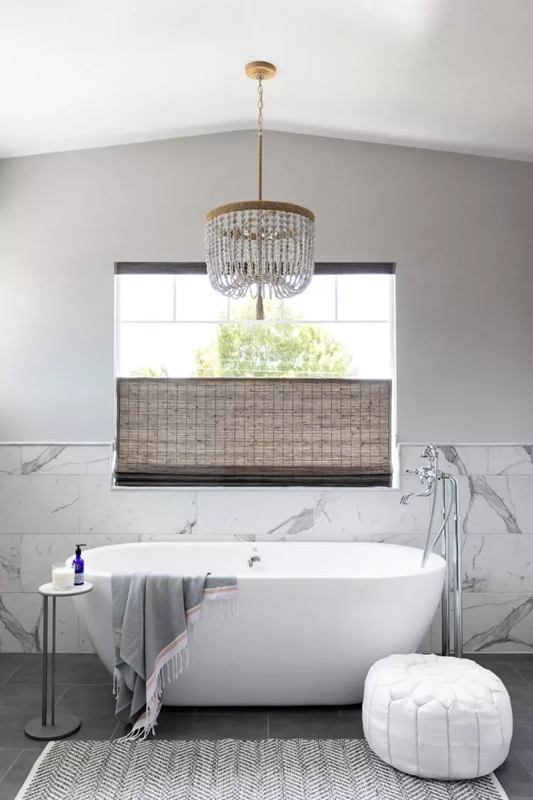 Light Your Bathroom Like a Pro With These Expert Tips 2 Modern Chandelier