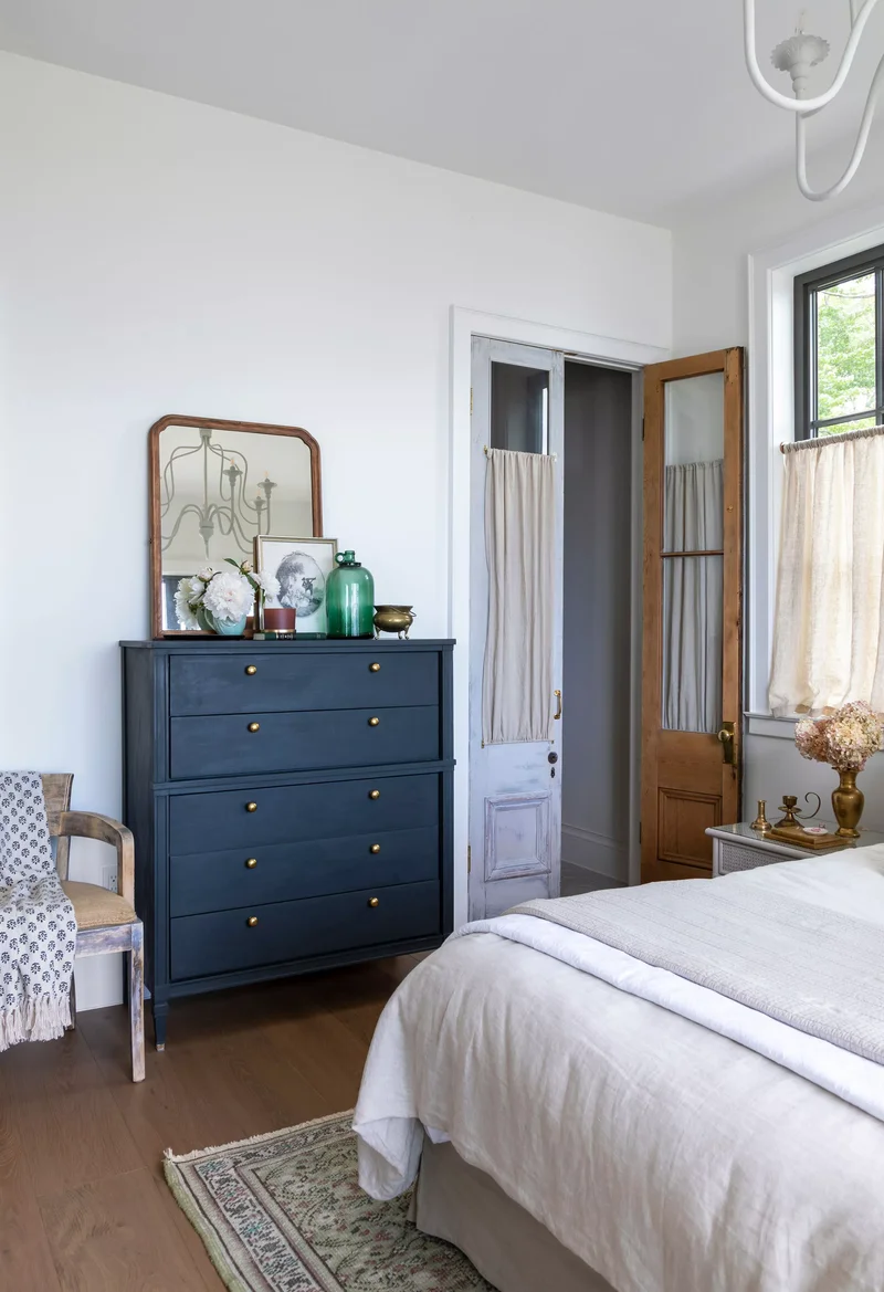 20 French Country Bedroom Ideas for Your Dream Sanctuary 3 Modern Country Style