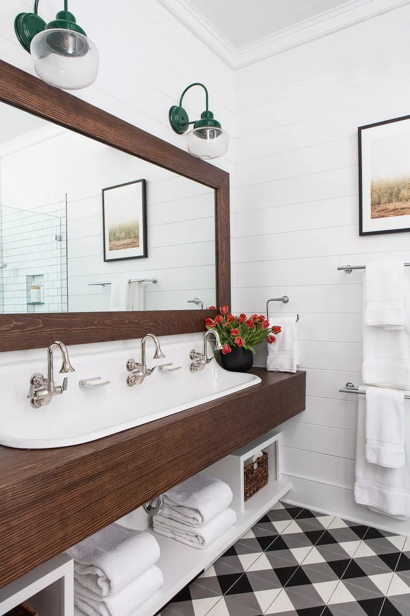 39 Shiplap Bathroom Designs From Farmhouse to Modern Style 23 Modern Farmhouse Bathroom