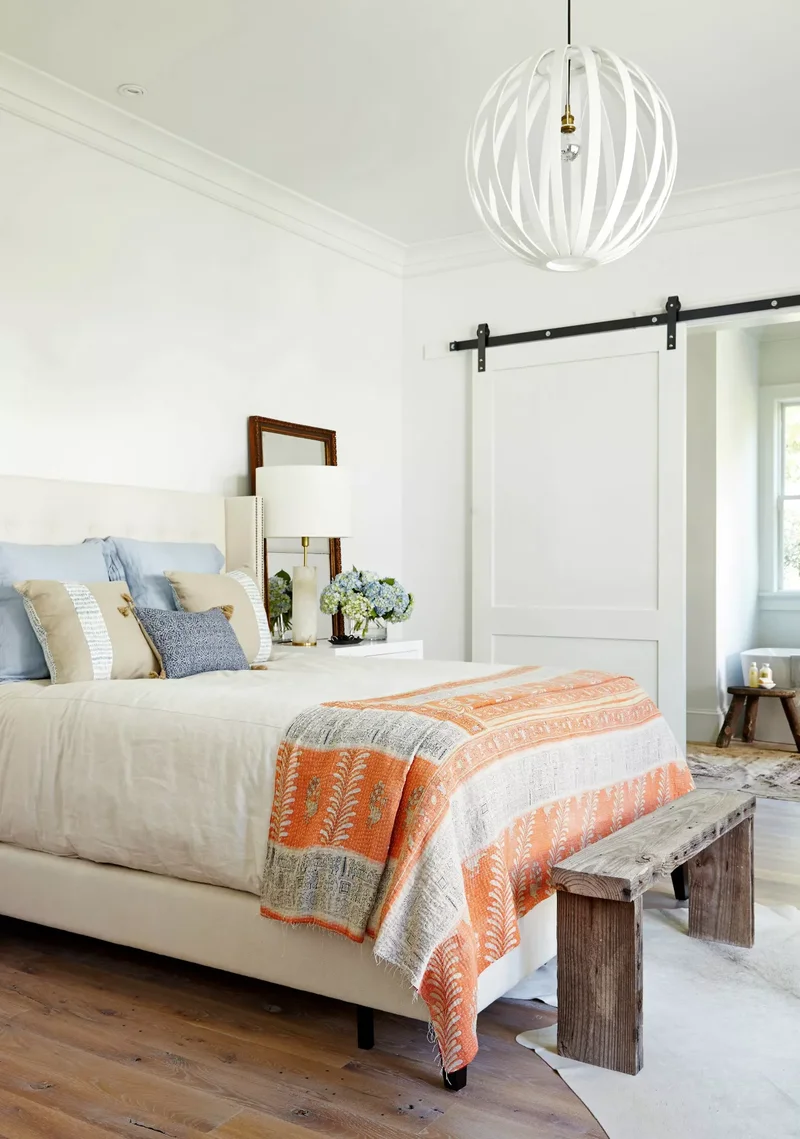 15 Cozy Farmhouse Bedroom Ideas to Transform Your Space 4 Modern Farmhouse Makeover