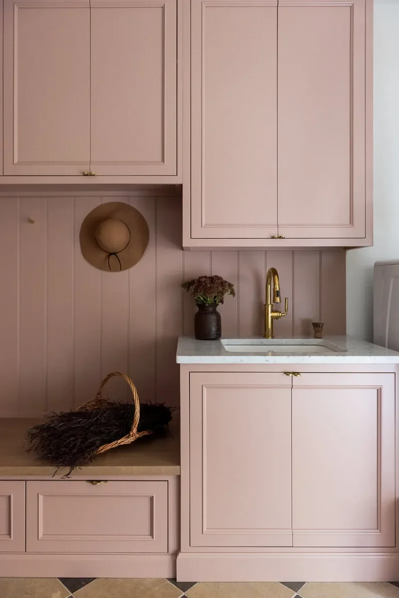 22 Stunning Mudroom Bench Ideas for Beautiful Storage 6 Mudroom Laundry Room Bench