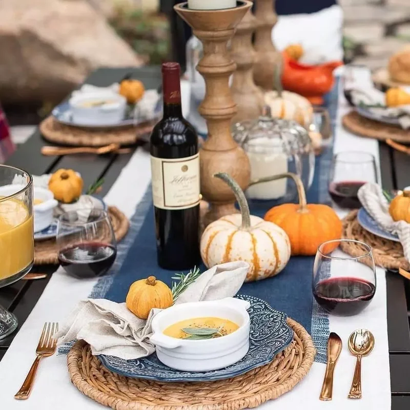 62 Stunning Thanksgiving Table Settings That Will Wow Guests 55 Navy Table Runner