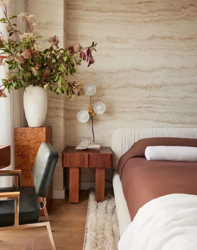 29 Neutral Bedroom Designs You'll Love Cozying Up In This Fall 25 Neutral Bedroom Wallpaper