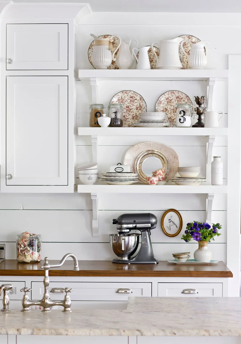 Open Shelf Plate Display