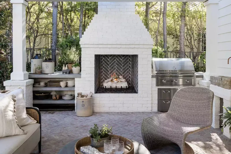 42 White Brick Fireplace Ideas to Modernize Your Living Space 10 Outdoor Kitchen Fireplace
