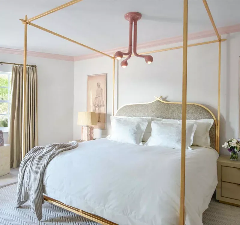 Outline Your Ceiling With Color