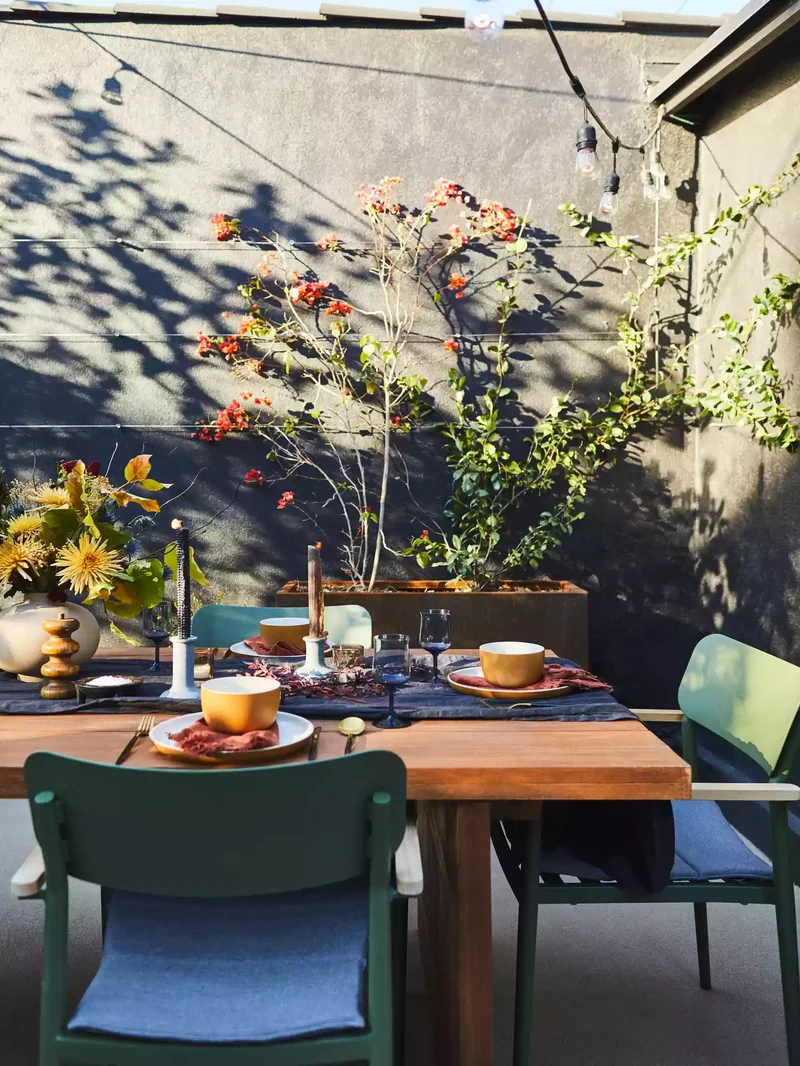 Paint High Walls Dark