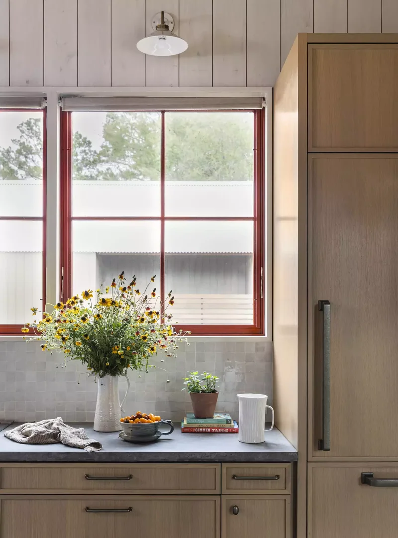 28 Red Kitchen Ideas That'll Transform Your Cooking Space 18 Paint Window Trim Red