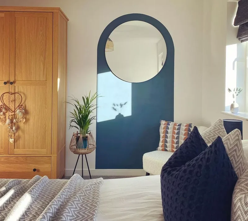 25 Navy Blue Bedroom Designs That Transcend Nautical Style 7 Paint an Accent Arch
