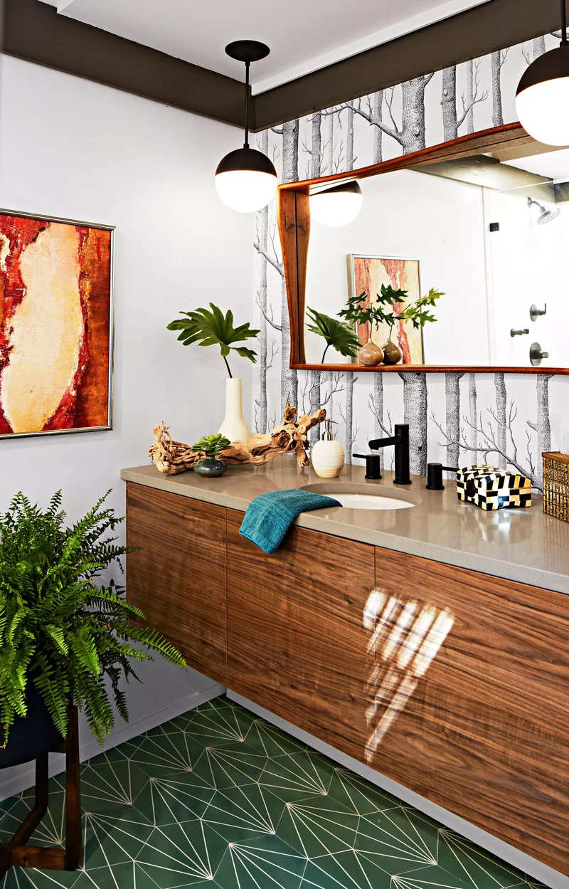 51 Stunning and Inspired Bathroom Wall Decoration Ideas 15 Paint the Ceiling Trim