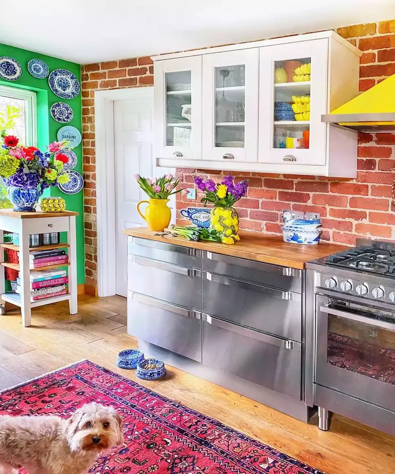 43 Stunning Kitchen Wall Decor Ideas to Transform Your Space 7 Painted Accent Wall