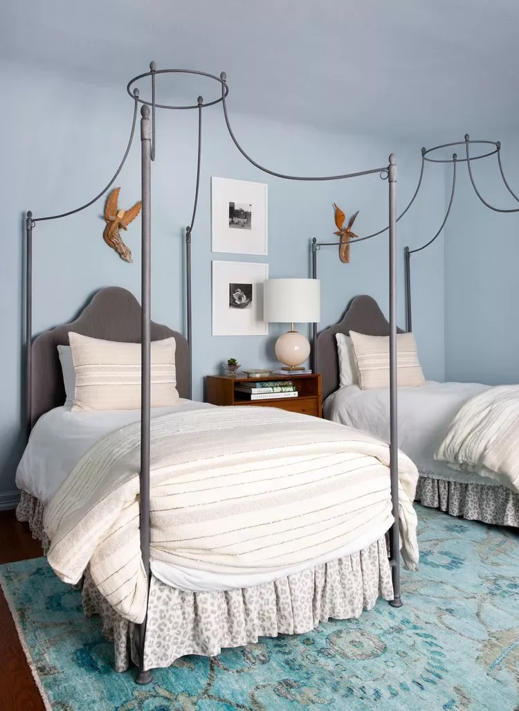 Pair Light Blue With Brown