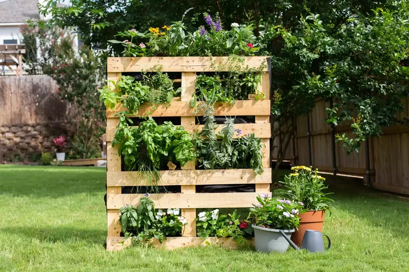 32 Creative Raised Garden Bed Ideas for Your Outdoor Space 9 Pallet Wood Raised Garden Bed
