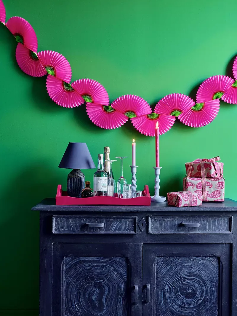 61 Unique DIY Christmas Garland Ideas for Festive Decor 1 Paper Fan Garland