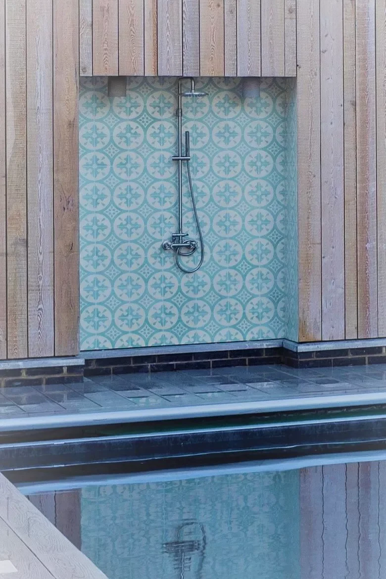 34 Beautiful Outdoor Shower Ideas for Backyards & Beach 27 Patterned Tile Shower