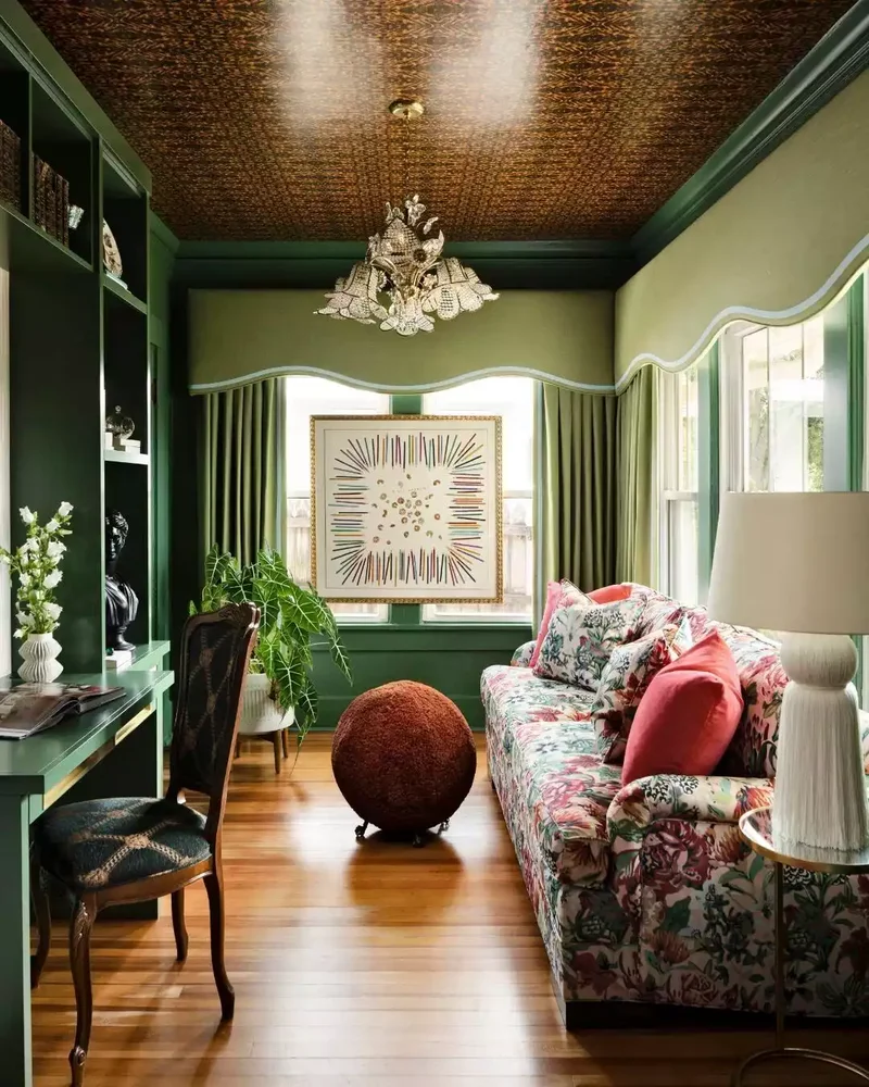 Peppy Patterned Wallpaper