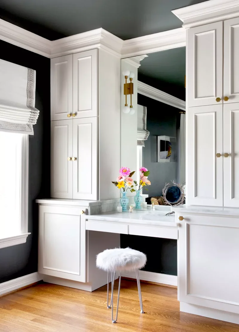 17 Makeup Vanity Ideas for Your Bathroom's Daily Routine 17 Pick Strategic Lighting