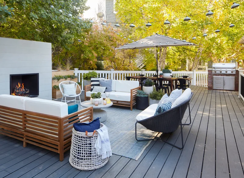 26 Smart Deck Storage Solutions to Tidy Your Outdoor Area 11 Place Blankets in a Basket