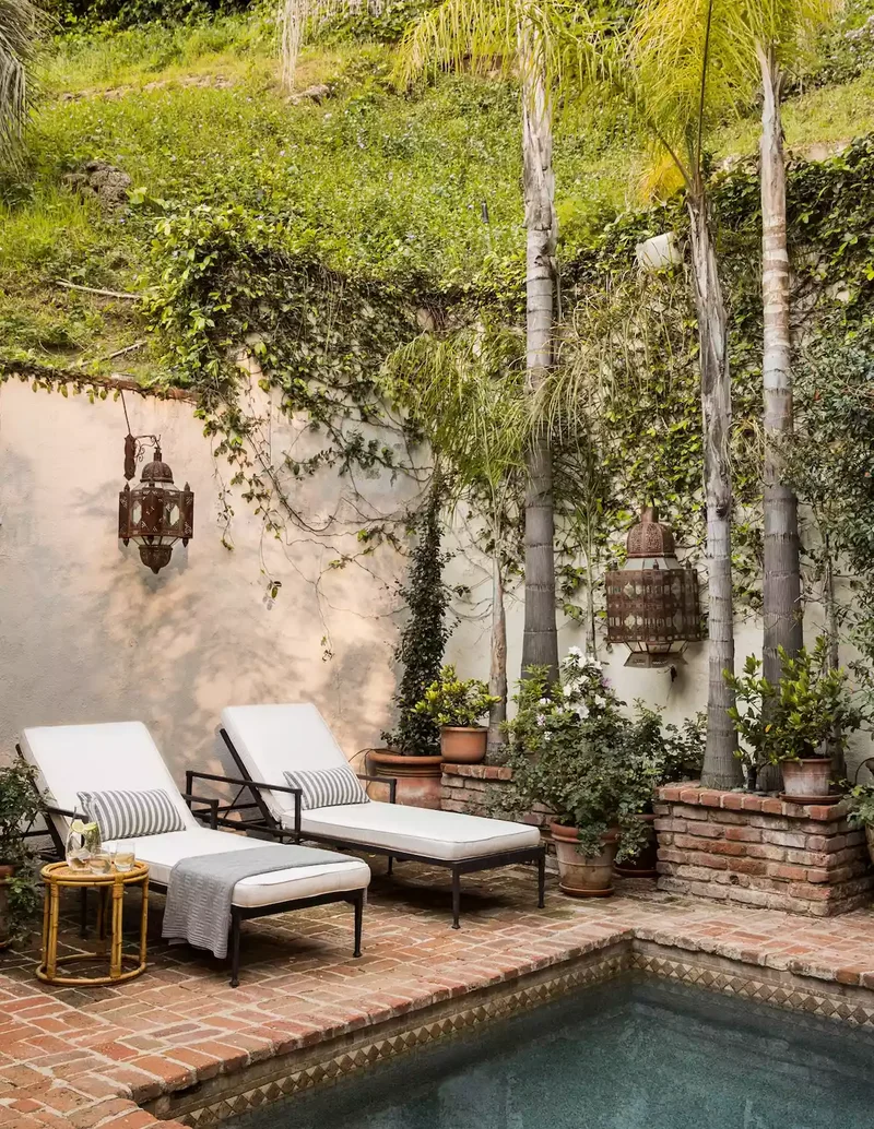 52 Beautiful Courtyard Ideas for Your Outdoor Living Space 6 Pool Courtyard