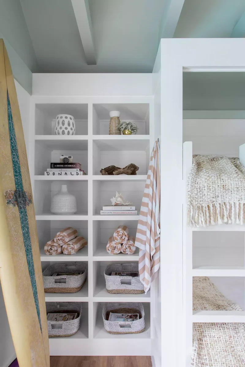 Pool House Towel Display