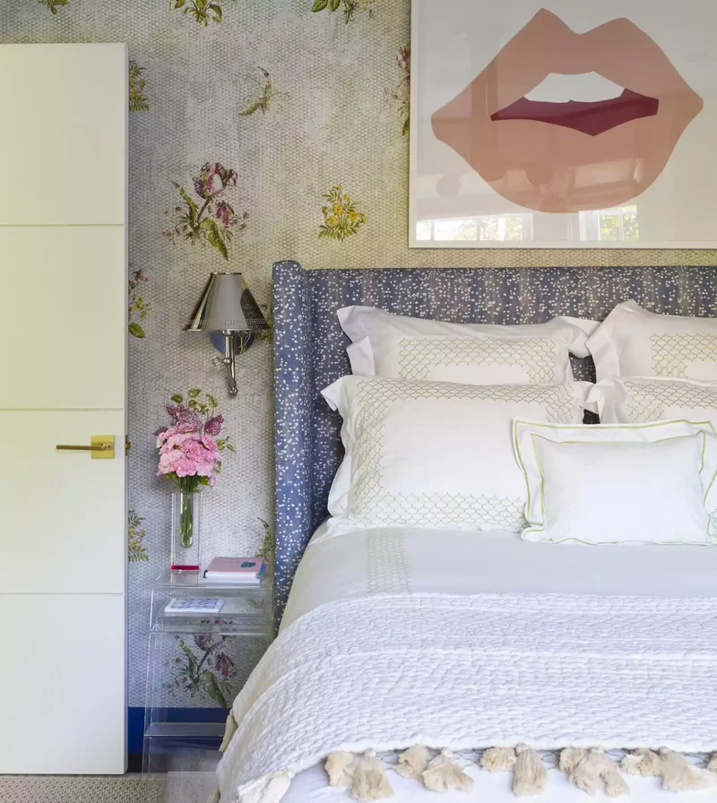 66 Creative Ways to Decorate Above Your Bed Beautifully 3 Pop Art
