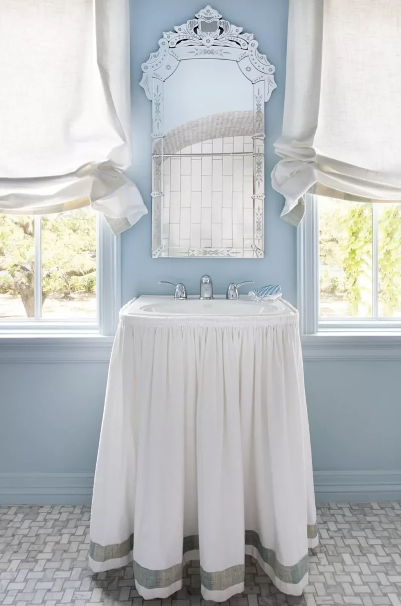 42 Vibrant Bathroom Color Ideas for Small Space Styling 27 Powder Blue