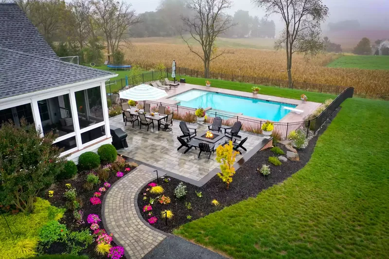 24 Stunning Driveway Landscaping Ideas for Amazing Curb Appeal 15 Pretty Patio