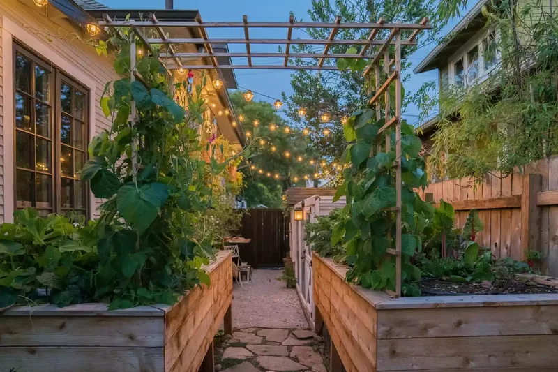 Raised Garden Bed Lights
