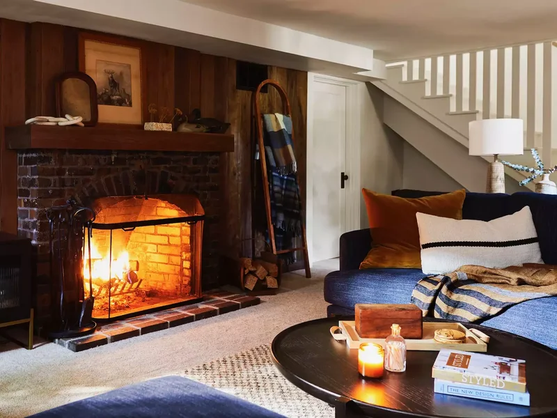 19 Fireplace Accent Wall Ideas to Transform Your Space 12 Reclaimed Wood