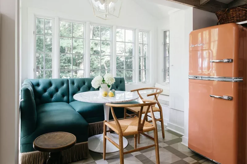 15 Retro Kitchen Design Ideas That Still Shine in 2025 8 Retro Fridge