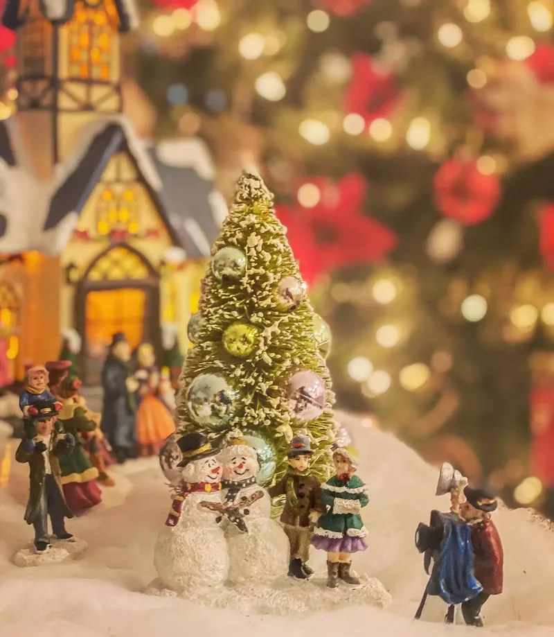 20 Christmas Village Display Ideas for Nostalgic Holidays 18 Romantic Village