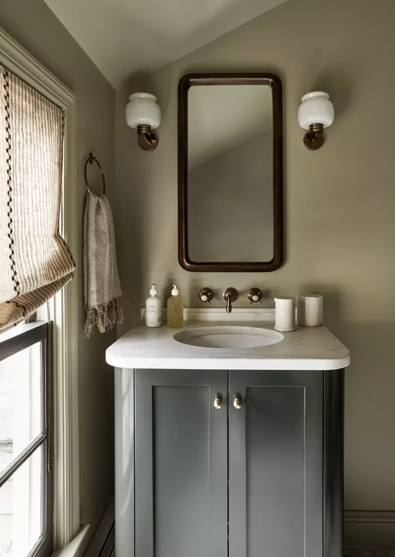 42 Vibrant Bathroom Color Ideas for Small Space Styling 33 Sage Green