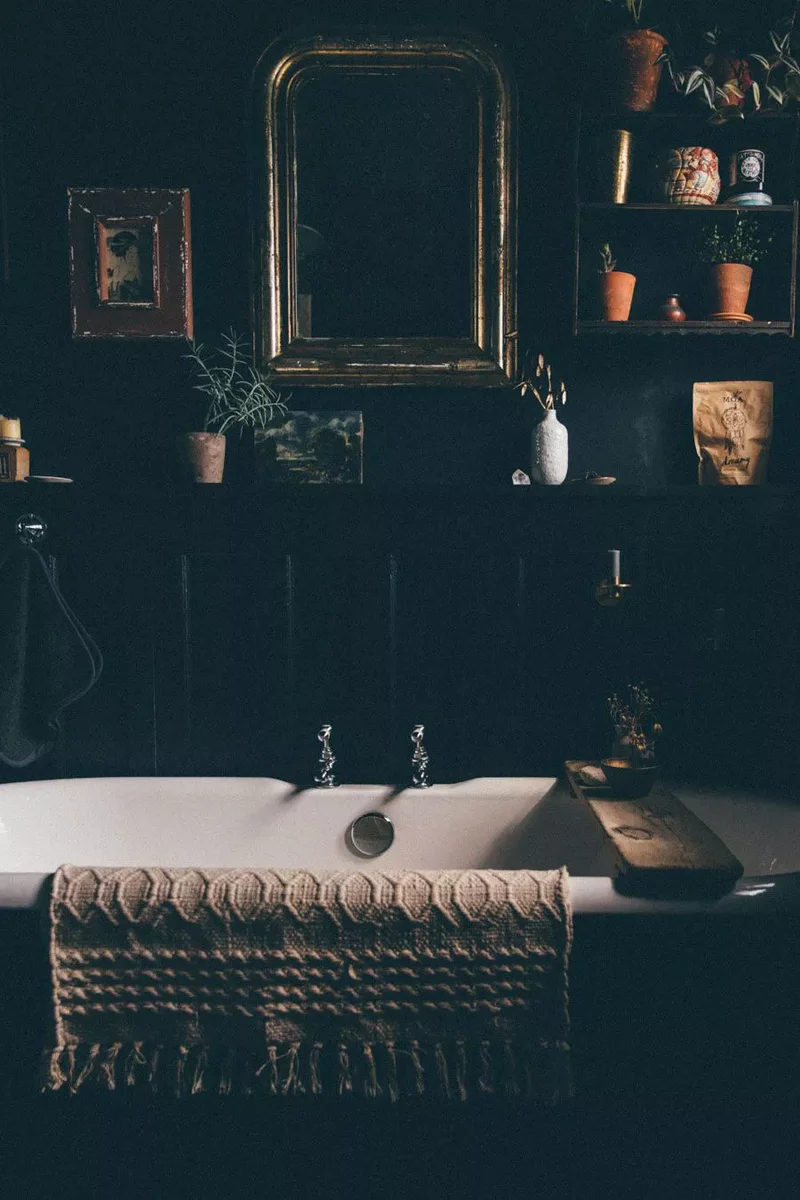 41 Bathroom Paint Color Ideas to Transform Your Space 32 Saturated Black